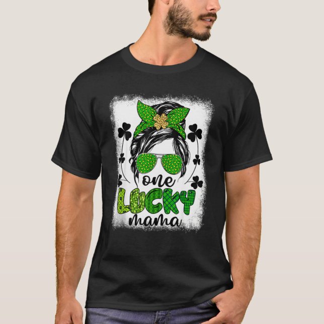 One Lucky Mama Messy Bun St Patrick's Day Leopard  T-Shirt (Front)
