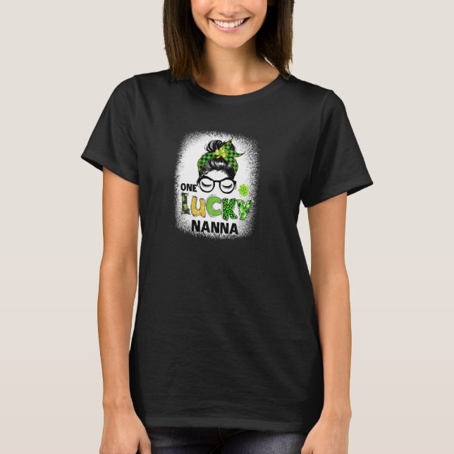 One Lucky Nanna Messy Bun Leopard St Patrick's Day T-Shirt (Front)