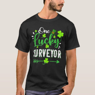 One Lucky Surveyor Shamrock Leprechaun Hat St Patr T-Shirt