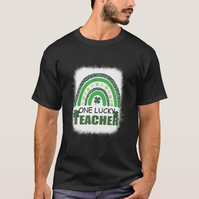 One Lucky Teacher Leopard Rainbow St Patrick’S Day T-Shirt (Front)