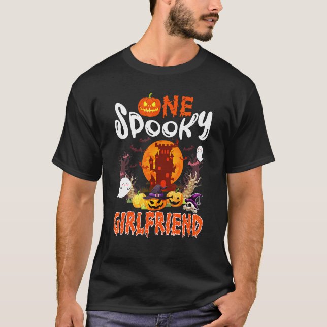 One Spooky  Girlfriend Halloween Couple Costume Pu T-Shirt (Front)