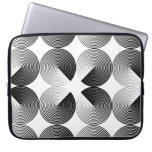 Optical Illusion: Monochrome Geometric Circles Laptop Sleeve