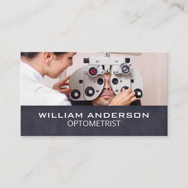 Optometrist | Eye Specialist | Doctor Business Card (Front)