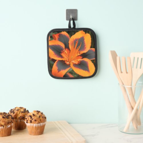 Orange and Red Bicolor Lily Floral Pot Holder