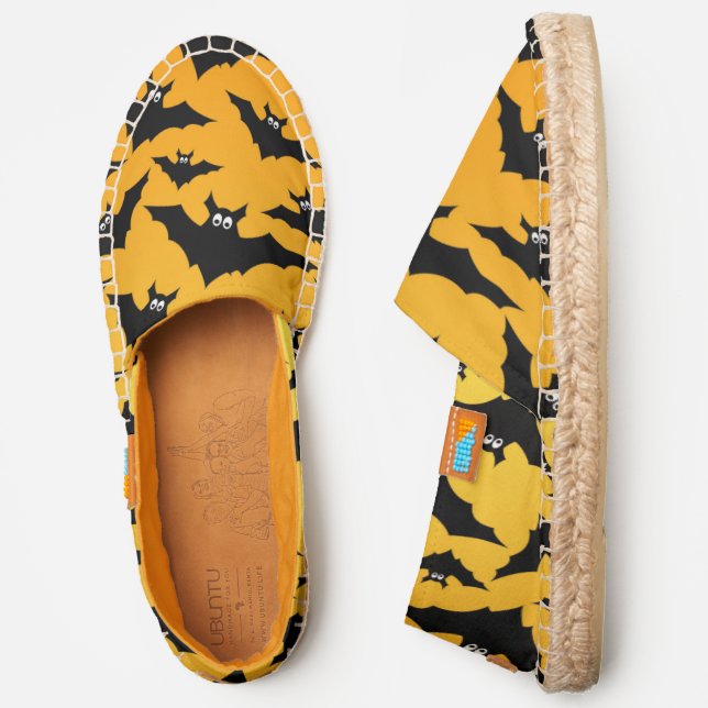 Orange yellow black bats Halloween pattern Espadrilles (Side)