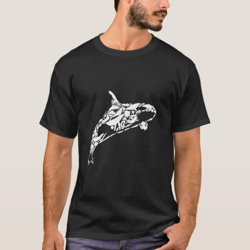 Orca Whale Swimming with the Ocean Family  T_Shirt
