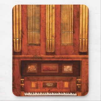 Organist - Skippack Ville Organ - 1835 Mouse Pad