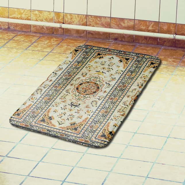 Oriental rug in light colors (Creator Uploaded)