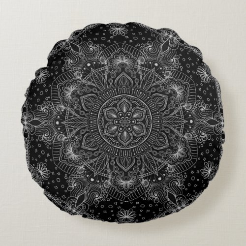 Oriental Zen Mandala Black and white Round Pillow