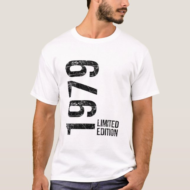 Original 1979 Now 47 Still Rocking Birthday Gift T-Shirt (Front)