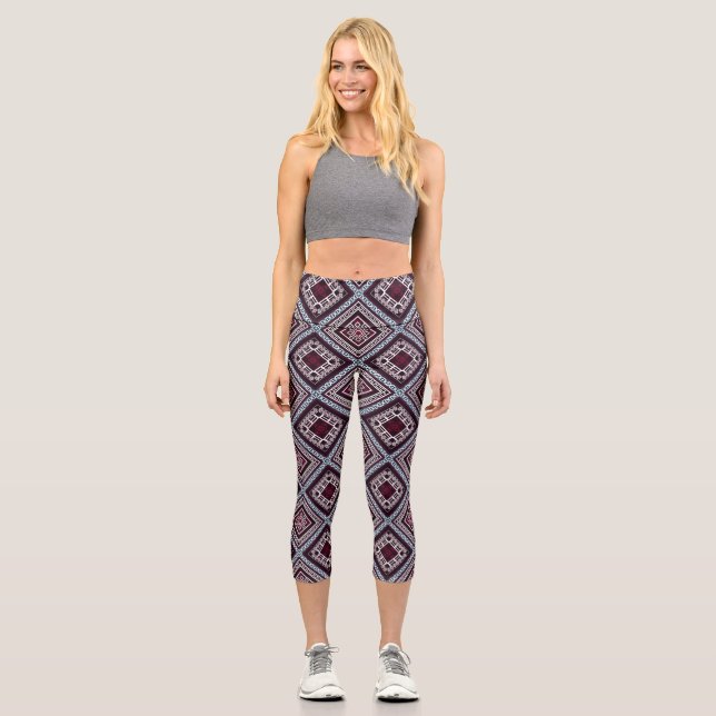 Ornament Pattern Capri Leggings (Front)