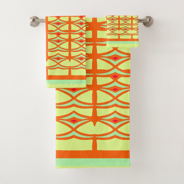 Ornamental birds on grid bath towel set (Insitu)