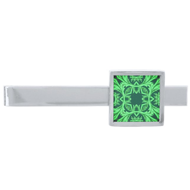 Ornate Arabesque Pattern - Emerald Green   Silver Finish Tie Bar (Front)