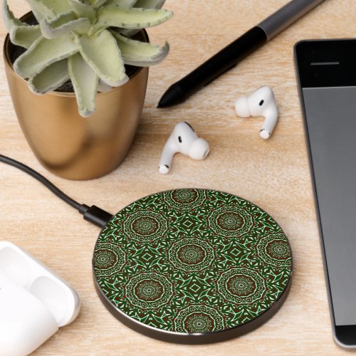 Ornate Maximalist Groovy Christmas Mandala Patter Wireless Charger