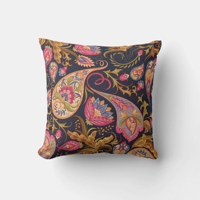 Ornate Paisley: Elegant Seamless Pattern. Throw Pillow (Front)