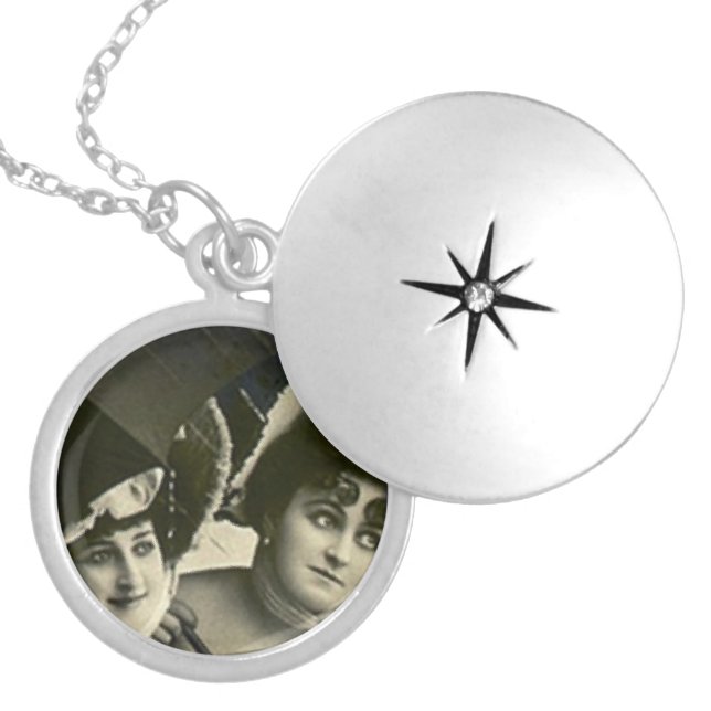 Orphan's Necklace Antique bff friends sisters cous (Front)