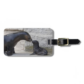 Otaria flavescens luggage tag