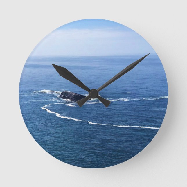 Otter Rock, Cape Foulweather, Newport, Oregon Round Clock (Front)