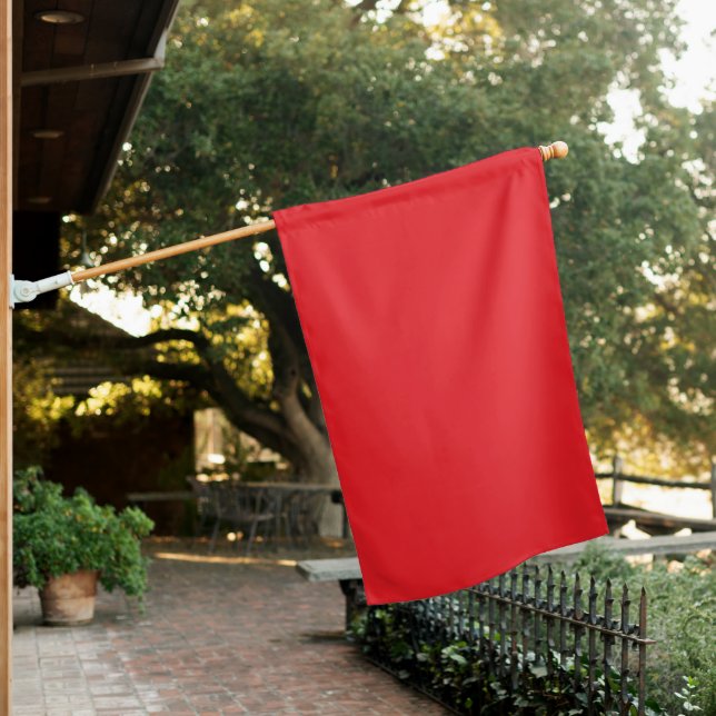 Outdoor Garden Flags | Red Flags & Décor (In SItu)