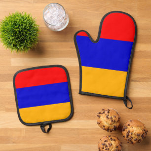 Oven Mitt and Pot Holders, Armenia flag Oven Mitt & Pot Holder Set