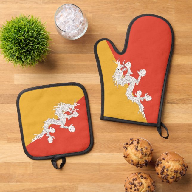 Oven Mitt and Pot Holders, Bhutan flag Oven Mitt & Pot Holder Set (Top Down)