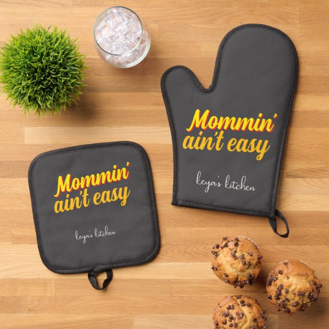 Oven Mitt and Pot Holders Oven Mitt & Pot Holder Set (Top Down)