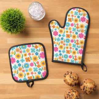 Oven Mitt and Pot Holders Oven Mitt & Pot Holder Set