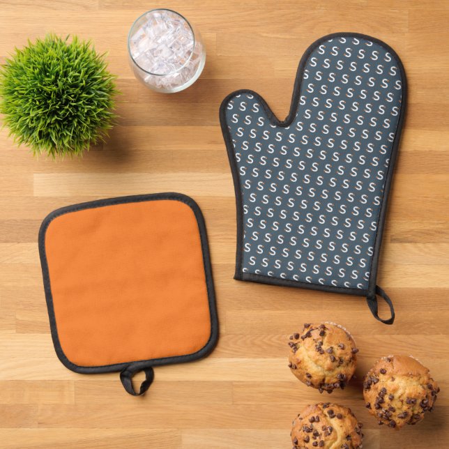 Oven Mitt & Pot Holder Oven Mitt & Pot Holder Set (Top Down)