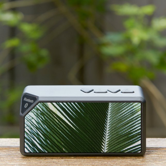 Overlapping Palm Fronds Tropical Green Abstract Bluetooth Speaker (Insitu(Outdoor))