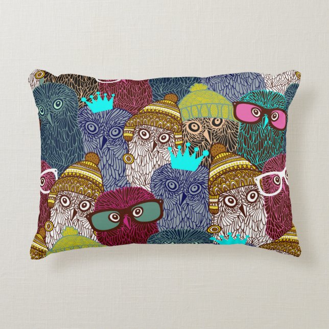 Owl in crown accent pillow (Front)