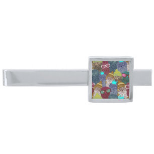 Owl in crown silver finish tie bar