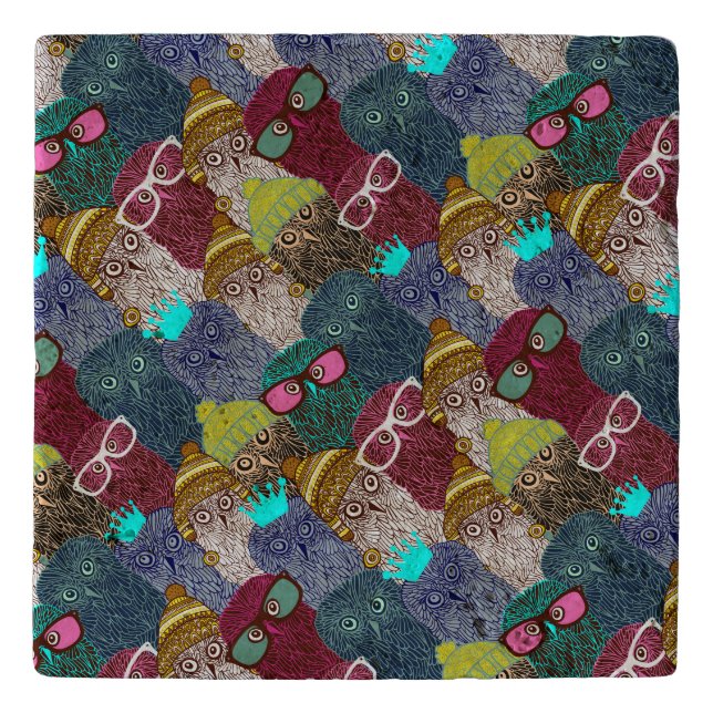 Owl in crown trivet (Front)