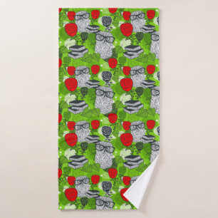 Owl in red roses bath towel set