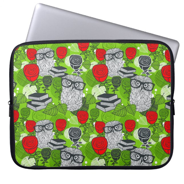 Owl in red roses laptop sleeve (Front)
