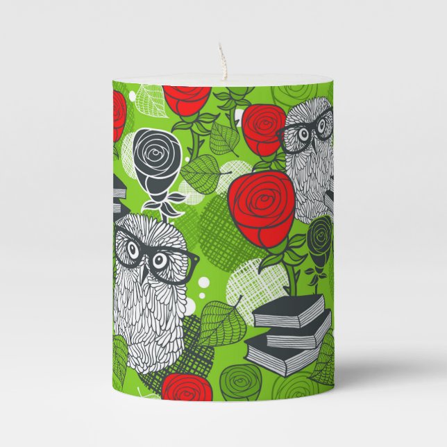 Owl in red roses pillar candle (Front)