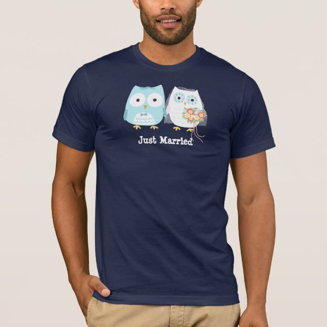 Owls Bride and Groom Cute Newlyweds Mr and Mrs T-Shirt (Front)