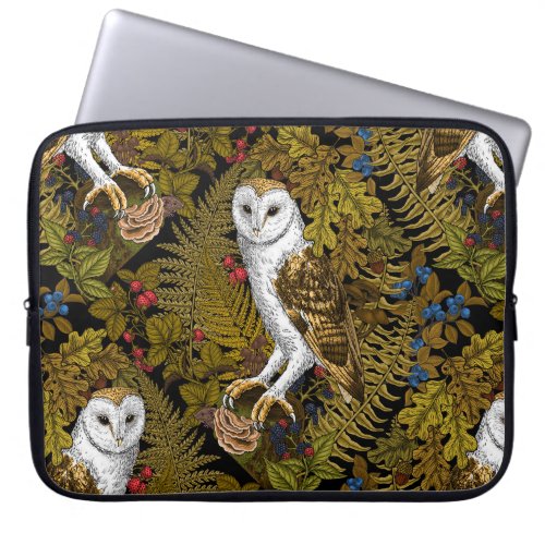 Owls ferns oak and berries 2 laptop sleeve