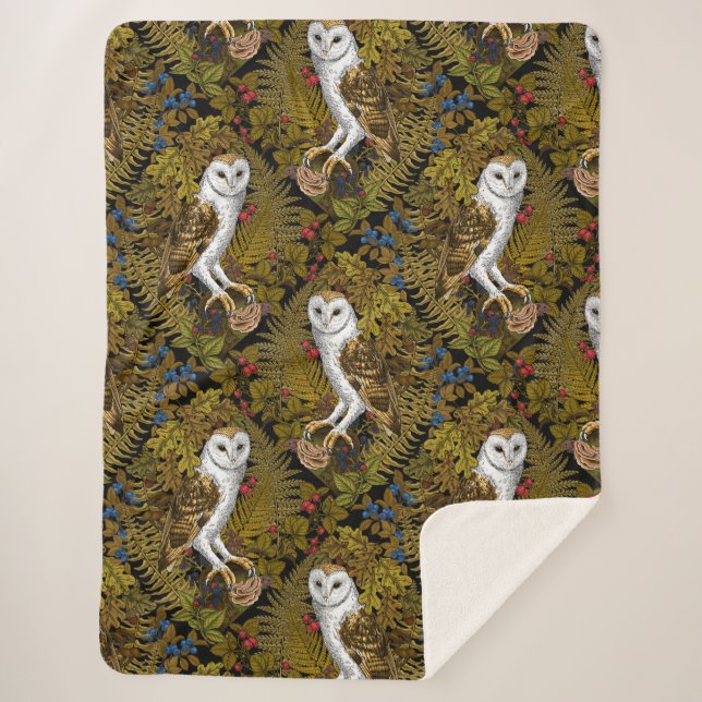 Owls, ferns, oak and berries 2 sherpa blanket (Front)