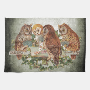 Owls playing towel