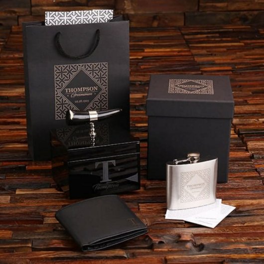 Oxhorn Handle Gift Box with Black Leather Wallet (Front)