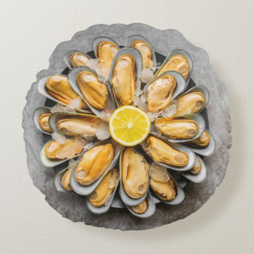Oyster Platter Round Pillow