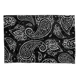 Paisley elegance: seamless ethnic pattern. pillow case