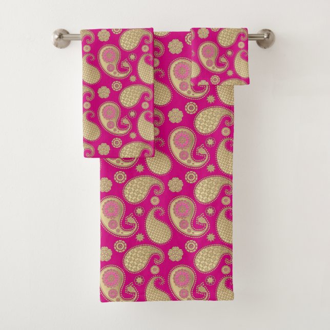 Paisley pattern, Soft Gold on Deep Fuchsia Pink Bath Towel Set (Insitu)