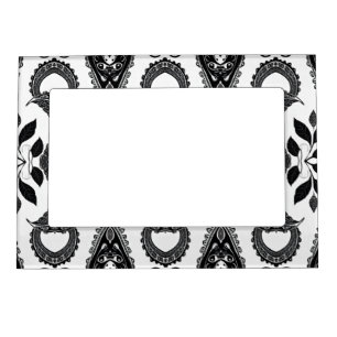 PAISLEY SYMMETRY MAGNETIC FRAME
