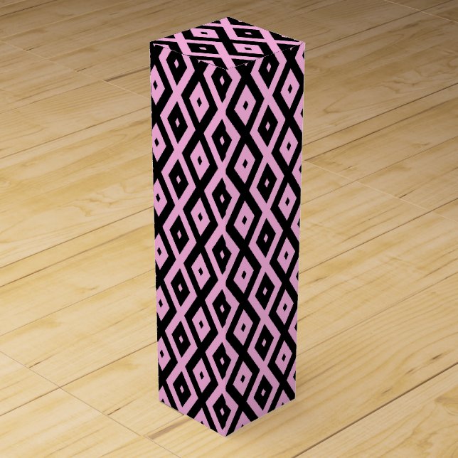 Pale pink and black diamond pattern wine box (Front)