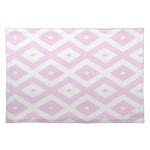 Pale pink and white diamond pattern cloth placemat