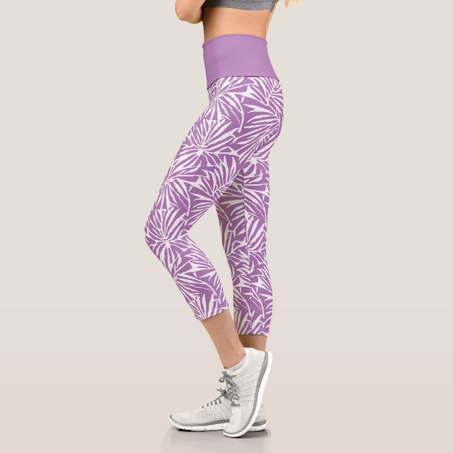 Pale Purple Tropical Leaf Repeating Pattern Capri Leggings (Left)