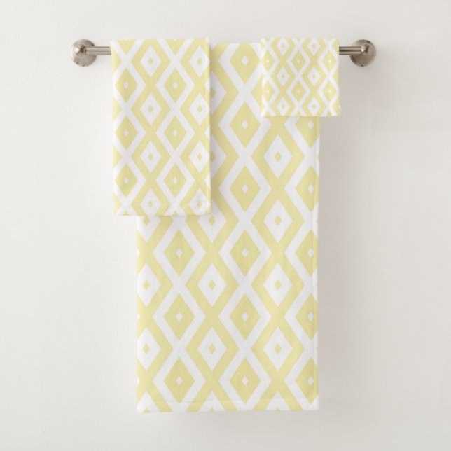 Pale yellow and white diamond pattern bath towel set (Insitu)