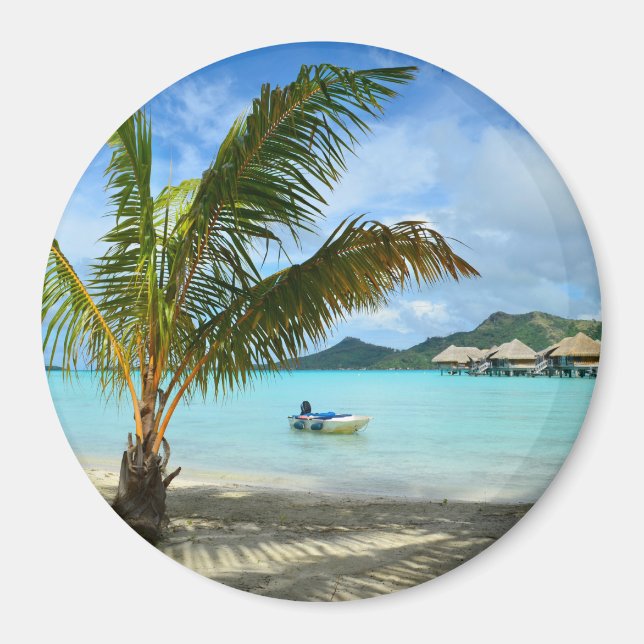 Palm tree and overwater resort round magnet (Front)