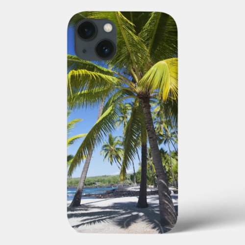 Palm trees National Historic Park Puuhonua o iPhone 13 Case